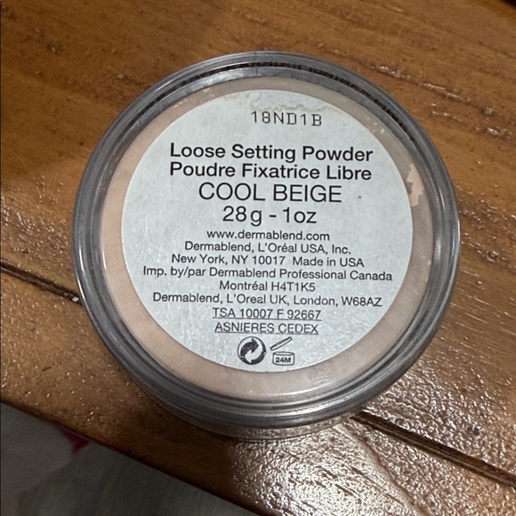Dermablend Professional Loose Setting Powder - Cool Beige - Picture 4 of 8